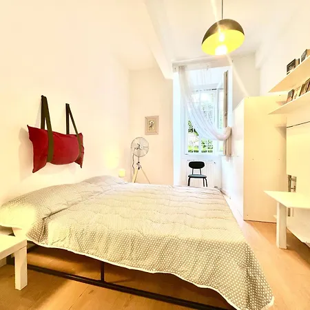 The Stylish At Ponte Milvio *