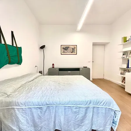 The Stylish At Ponte Milvio Apartment